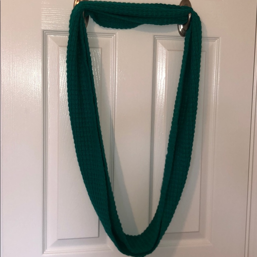 Scarf - Picture 2 of 3